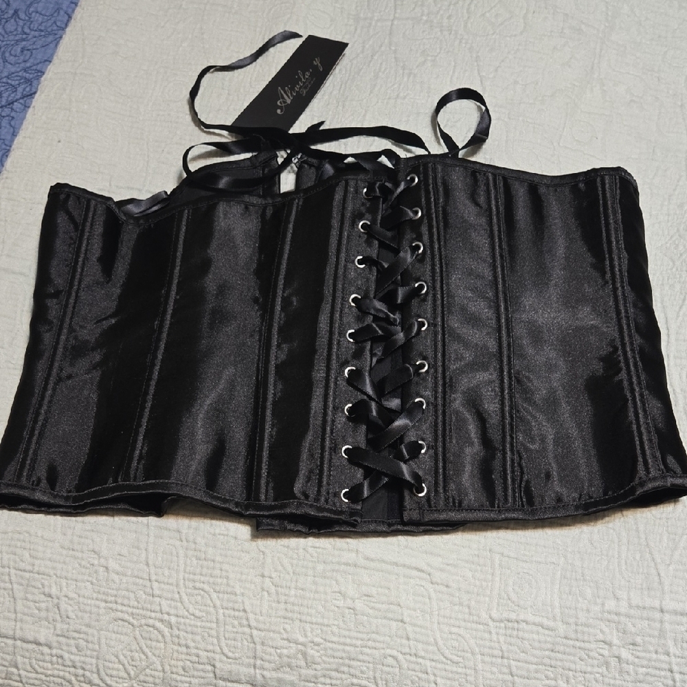 Alivila. Y Fashion Black Satin Lace-Up Corset Size 2XL NWT